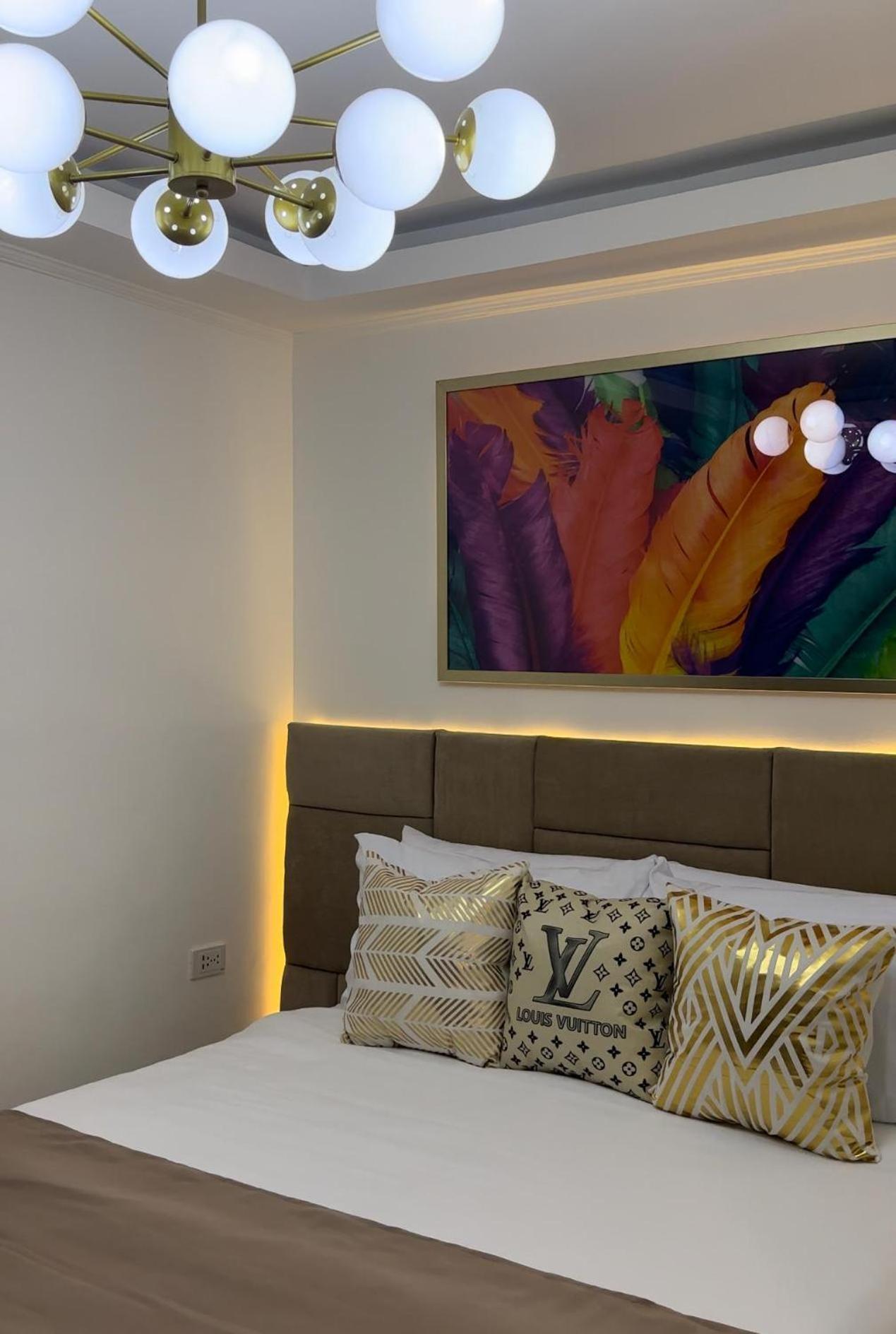 Makati Isabela Luxury Apartment Manila Exterior photo